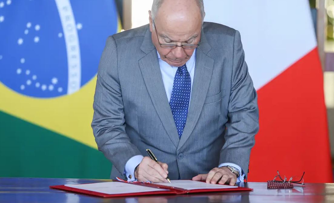 Itamaraty alerta para risco de EUA usar força militar no Brasil
